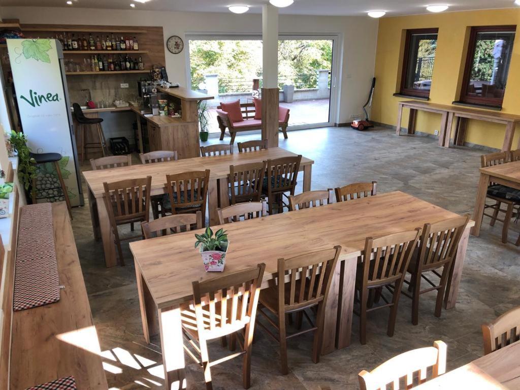 Penzion A Restaurace Zlatovlaska U Zamku Cervena Lhota Jizna Zewnętrze zdjęcie